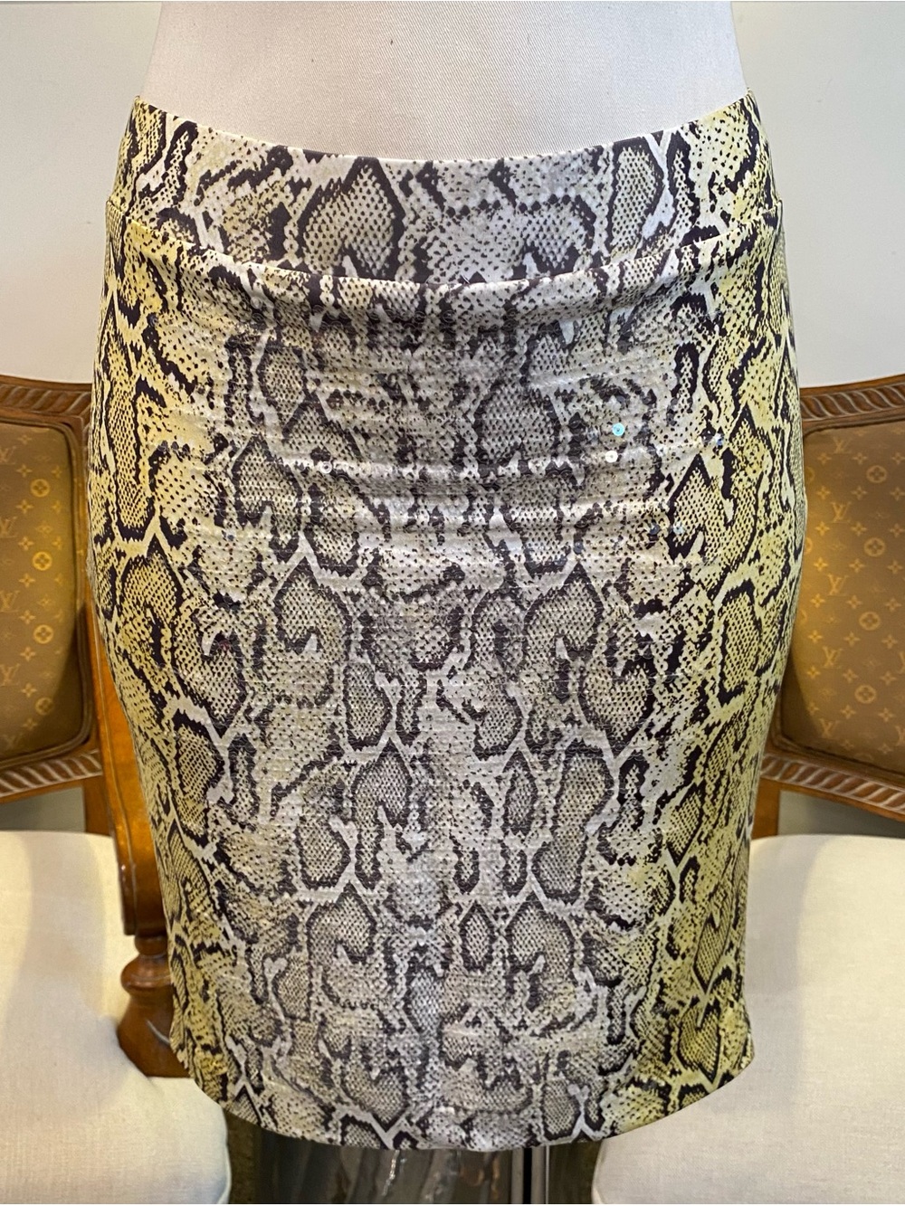 NWT Cache Snake Print Mini Pencil Skirt in Yellow and Black with Sequins, SM Y2K